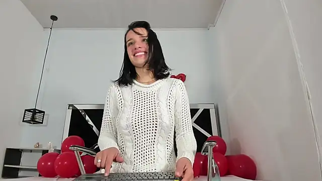 Annyrosee online show from February 2025 07:50:02 PM