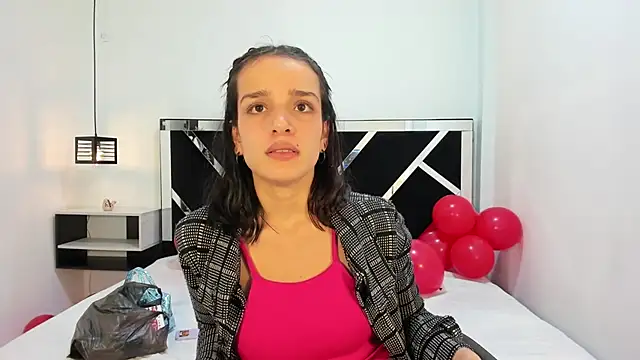 Annyrosee online show from February 2025 07:41:02 PM