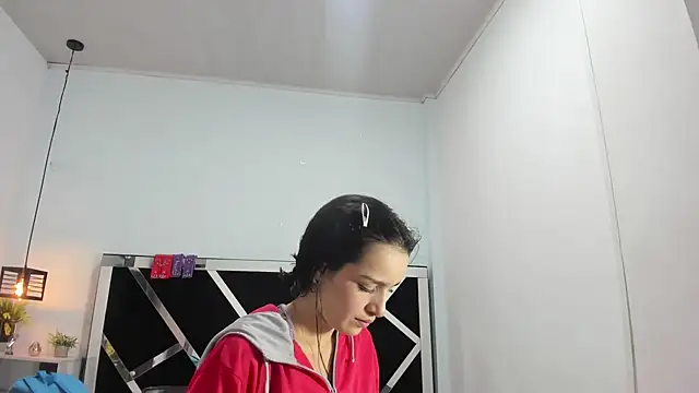 Annyrosee online show from March 2025 08:08:02 PM