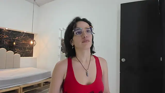 Annyrosee online show from September 2025 08:42:01 PM