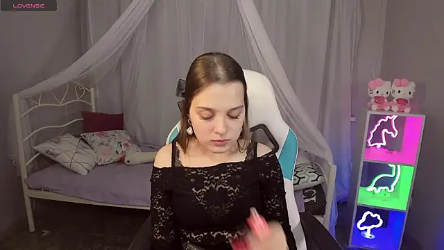 kaisajenner online show from October 2025 06:52:01 PM