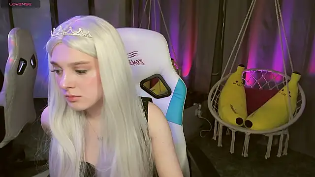 kaisajenner online show from March 2026 10:44:01 AM