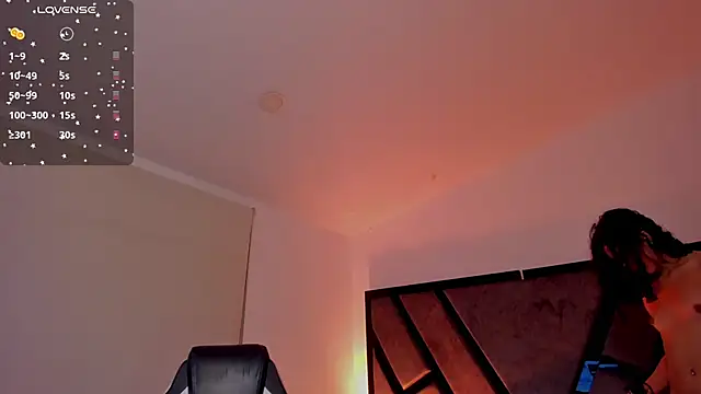 Snapshot of allicemackenzie chatting on November 2025 06:24:01 AM allicemackenzie online show from November 2025 06:24:01 AM