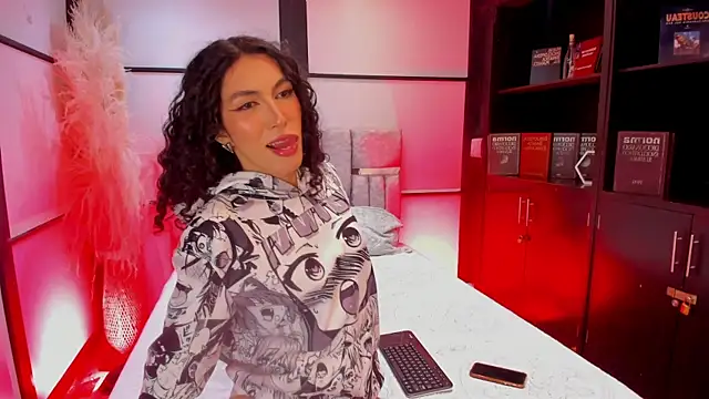 Snapshot of allicemackenzie chatting on December 2025 04:39:02 AM allicemackenzie online show from December 2025 04:39:02 AM