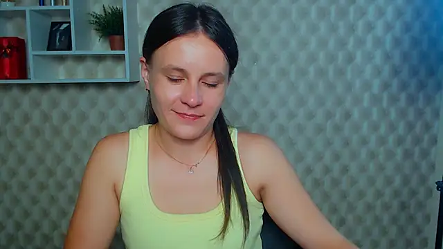 Snapshot of ValeriaHeart_ chatting on September 2025 05:18:02 AM ValeriaHeart online show from September 2025 05:18:02 AM