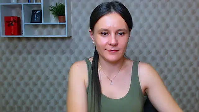 Snapshot of ValeriaHeart_ chatting on December 2025 02:58:02 PM ValeriaHeart online show from December 2025 02:58:02 PM