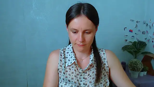 ValeriaHeart  online show from May 2026 12:45:02 PM