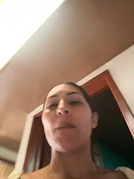 Sofiadelacruz online show from March 2026 07:41:02 PM