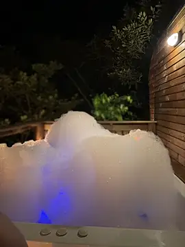 Snapshot of Lally_Valencia__ chatting on October 2025 11:28:02 PM Lally Valencia online show from October 2025 11:28:02 PM