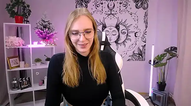 Snapshot of VeronicaAndersen chatting on February 2025 09:30:02 AM VeronicaAndersen online show from February 2025 09:30:02 AM