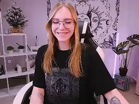Snapshot of VeronicaAndersen chatting on February 2025 07:05:02 PM VeronicaAndersen online show from February 2025 07:05:02 PM