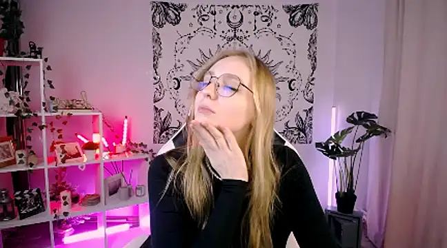 Snapshot of VeronicaAndersen chatting on February 2025 08:14:02 PM VeronicaAndersen online show from February 2025 08:14:02 PM