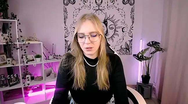 Snapshot of VeronicaAndersen chatting on February 2025 09:14:02 PM VeronicaAndersen online show from February 2025 09:14:02 PM