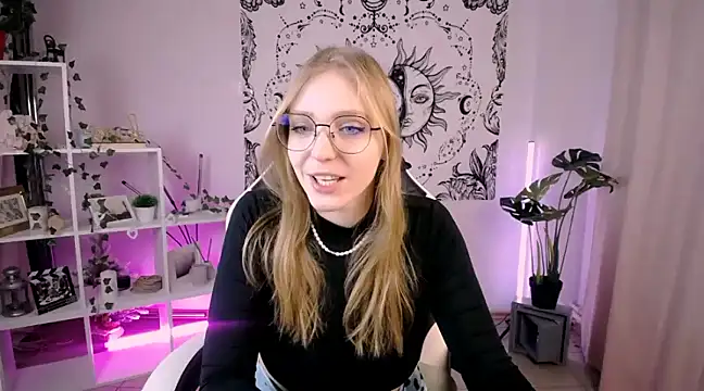 Snapshot of VeronicaAndersen chatting on February 2025 12:32:01 AM VeronicaAndersen online show from February 2025 12:32:01 AM