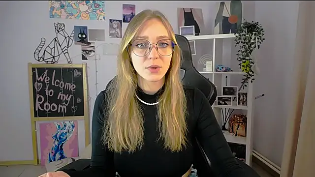 Snapshot of VeronicaAndersen chatting on March 2025 05:28:01 PM VeronicaAndersen online show from March 2025 05:28:01 PM