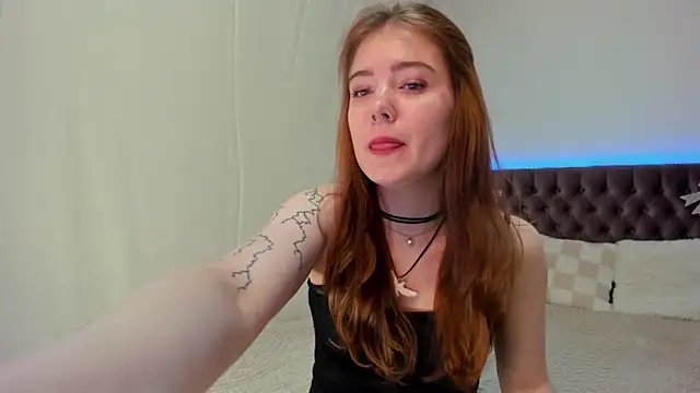 Ella Mayers online show from March 2025 09:25:02 PM