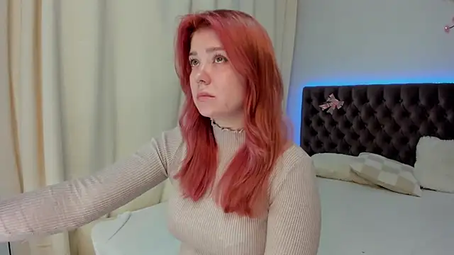 Ella Mayers online show from October 2025 12:23:02 PM