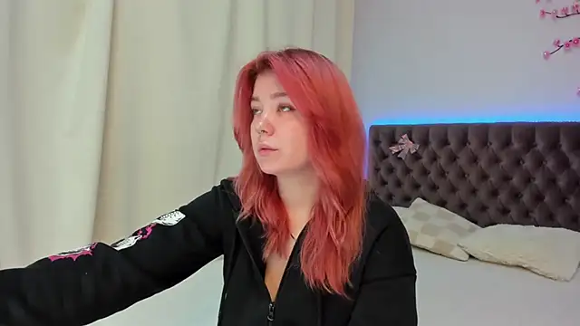 Ella Mayers online show from October 2025 12:34:02 PM