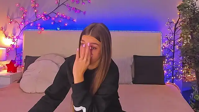 Snapshot of melissacrayzy chatting on March 2026 06:08:01 AM melissacrayzy online show from March 2026 06:08:01 AM