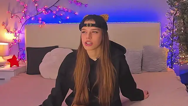 Snapshot of melissacrayzy chatting on March 2026 06:16:02 AM melissacrayzy online show from March 2026 06:16:02 AM