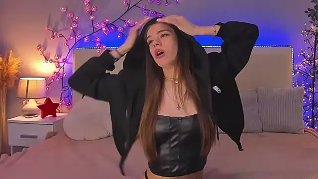 Snapshot of melissacrayzy chatting on March 2026 06:30:02 AM melissacrayzy online show from March 2026 06:30:02 AM