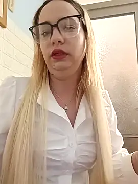Snapshot of Mia_RainX chatting on April 2026 02:11:01 AM Mia RainX online show from April 2026 02:11:01 AM