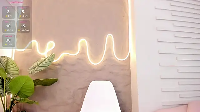 Snapshot of Lia_Guzman chatting on February 2025 11:46:01 AM Lia Guzman online show from February 2025 11:46:01 AM