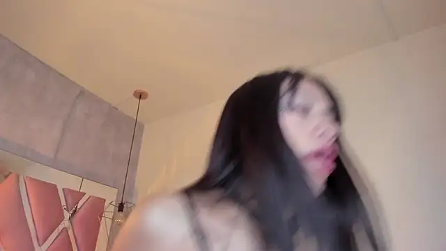 Raichell  online show from February 2025 05:58:02 AM