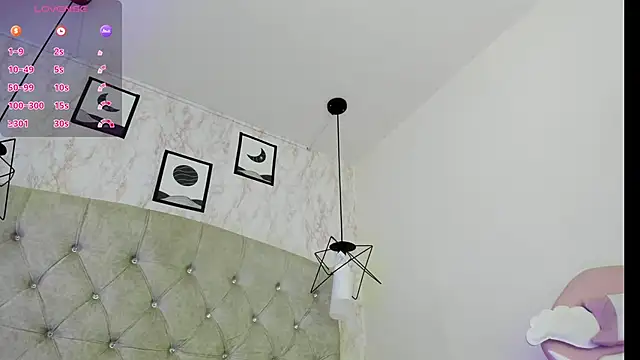 Raichell  online show from April 2026 12:44:02 PM