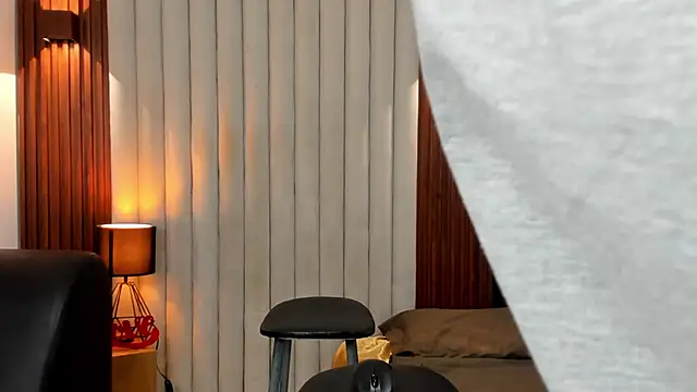 Justin mack online show from December 2025 07:21:01 PM