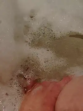 Snapshot of bouraktom6 chatting on October 2025 12:34:02 PM bouraktom6 online show from October 2025 12:34:02 PM