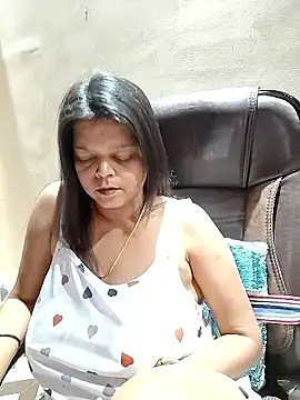 Snapshot of Babybird chatting on March 2026 06:35:01 PM Babybird online show from March 2026 06:35:01 PM