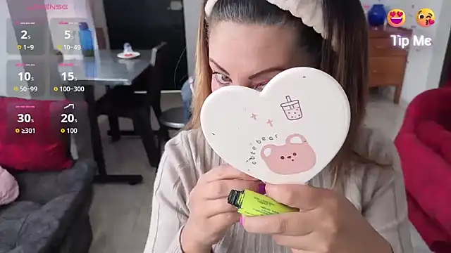 Snapshot of xxsexycutexxx chatting on October 2025 12:09:01 PM xxsexycutexxx online show from October 2025 12:09:01 PM