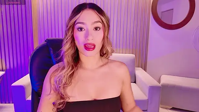 Snapshot of AmaiaHaywood chatting on November 2025 04:55:02 AM AmaiaHaywood online show from November 2025 04:55:02 AM