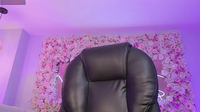 Snapshot of AmaiaHaywood chatting on December 2025 05:39:02 AM AmaiaHaywood online show from December 2025 05:39:02 AM