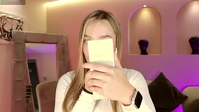 Snapshot of AmaiaHaywood chatting on February 2026 06:00:02 AM AmaiaHaywood online show from February 2026 06:00:02 AM