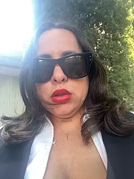 laarti online show from October 2025 11:00:01 AM