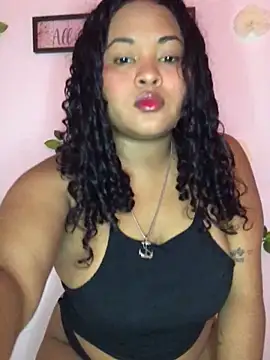 Snapshot of Marce_777 chatting on February 2025 05:35:02 AM Marce 777 online show from February 2025 05:35:02 AM