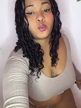 Snapshot of Marce_777 chatting on February 2025 05:14:02 AM Marce 777 online show from February 2025 05:14:02 AM