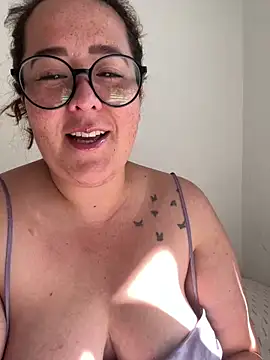 Snapshot of SweetRomina chatting on March 2026 03:51:01 PM SweetRomina online show from March 2026 03:51:01 PM