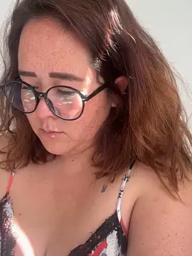 Snapshot of SweetRomina chatting on March 2026 03:39:02 PM SweetRomina online show from March 2026 03:39:02 PM