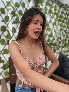 Andrea18 blonde online show from February 2025 05:11:02 PM