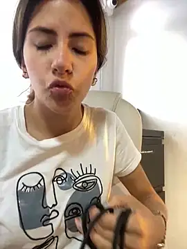 Andrea18 blonde online show from February 2025 12:51:02 PM