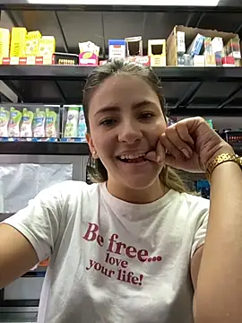 Andrea18 blonde online show from April 2026 02:56:02 PM