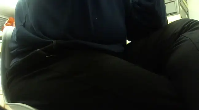 Snapshot of beartopslave chatting on February 2025 04:44:01 PM beartopslave online show from February 2025 04:44:01 PM