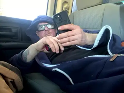 Snapshot of ClimbedCaelum chatting on January 2026 06:24:02 PM ClimbedCaelum online show from January 2026 06:24:02 PM