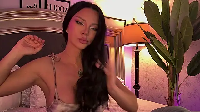 Amber Luna online show from October 2025 03:12:02 PM