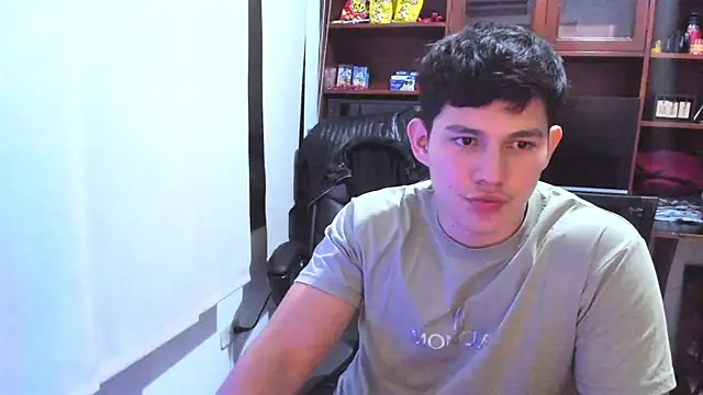 JamesCr  online show from February 2025 07:18:01 AM