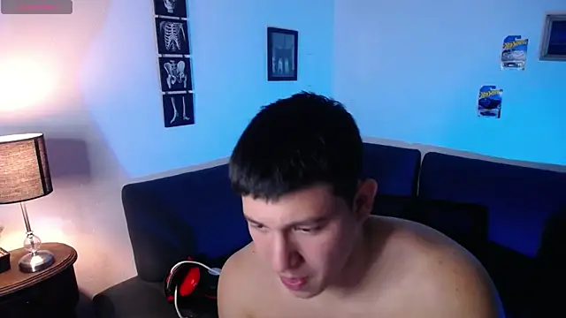 JamesCr  online show from March 2026 11:11:01 PM