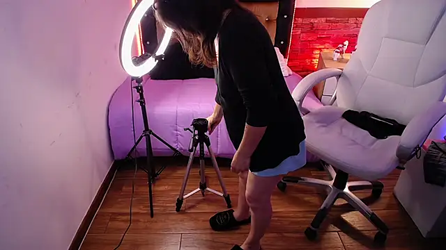 Alexaamoon  online show from February 2025 04:05:02 PM